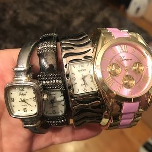 Bundle of 4 flexible-back watches